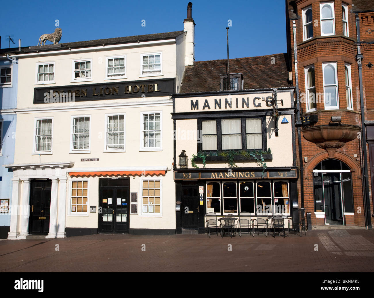 Lion street central Ipswich, Suffolk, Golden Lion Hotel, Mannings pub Foto Stock