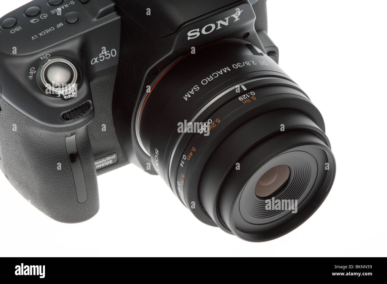 Fotocamera reflex digitale a obiettivo intercambiabile Sony - SAM 30mm f/2.8 DT dimensione di vita di focalizzazione della lente macro Foto Stock