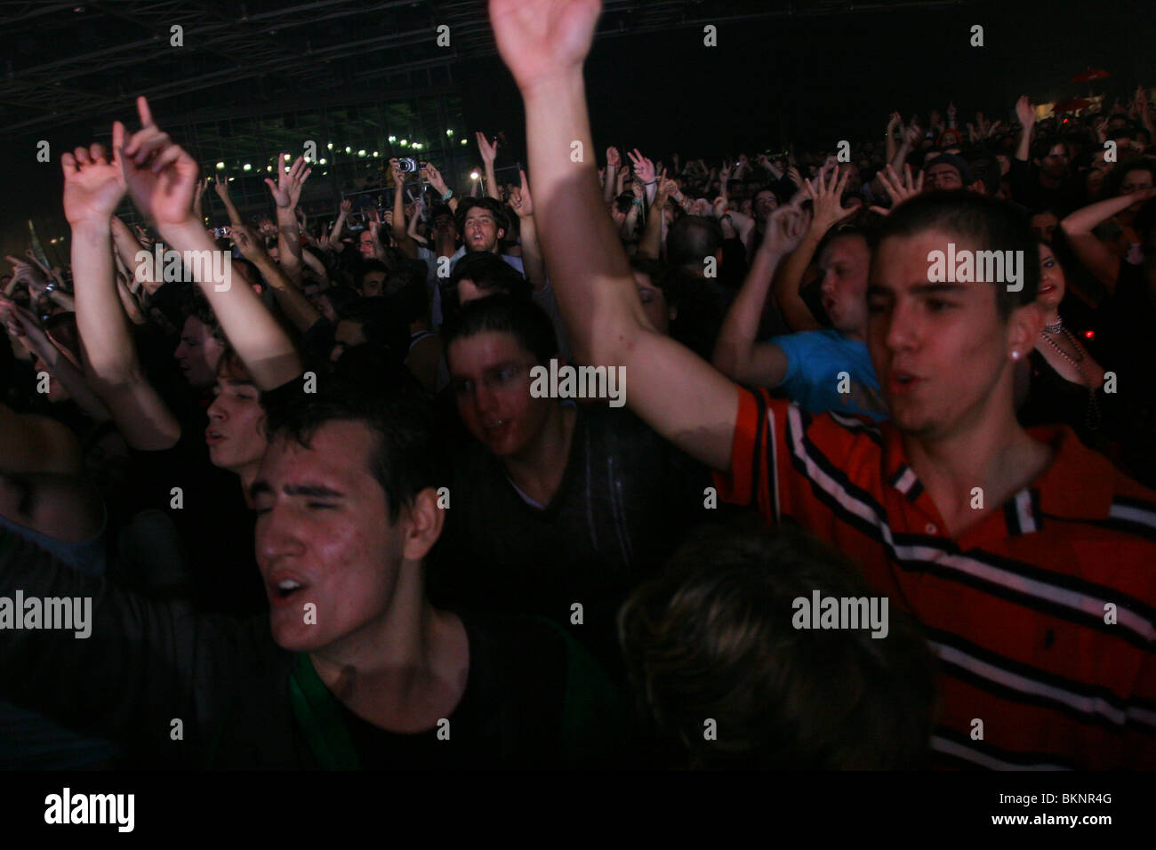 Internazionale/trance israeliano banda fungo infetti in un concerto speciale per la folla israeliano Foto Stock