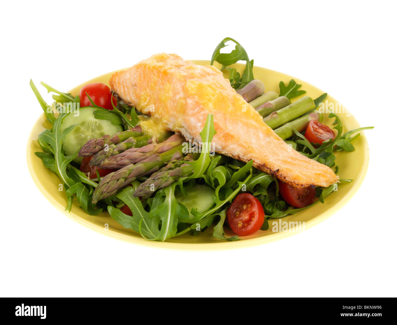 Bistecca di salmone con Alioli e insalata mista Foto Stock