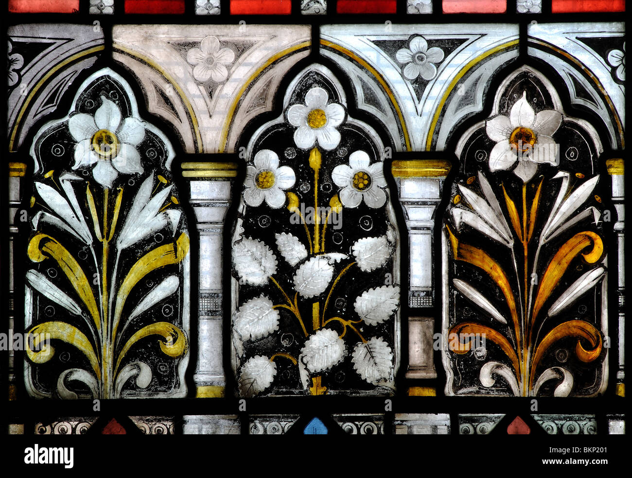 Dettaglio della finestra di vetro colorato nella chiesa di S. Maria, Hinckley, Leicestershire, England, Regno Unito Foto Stock