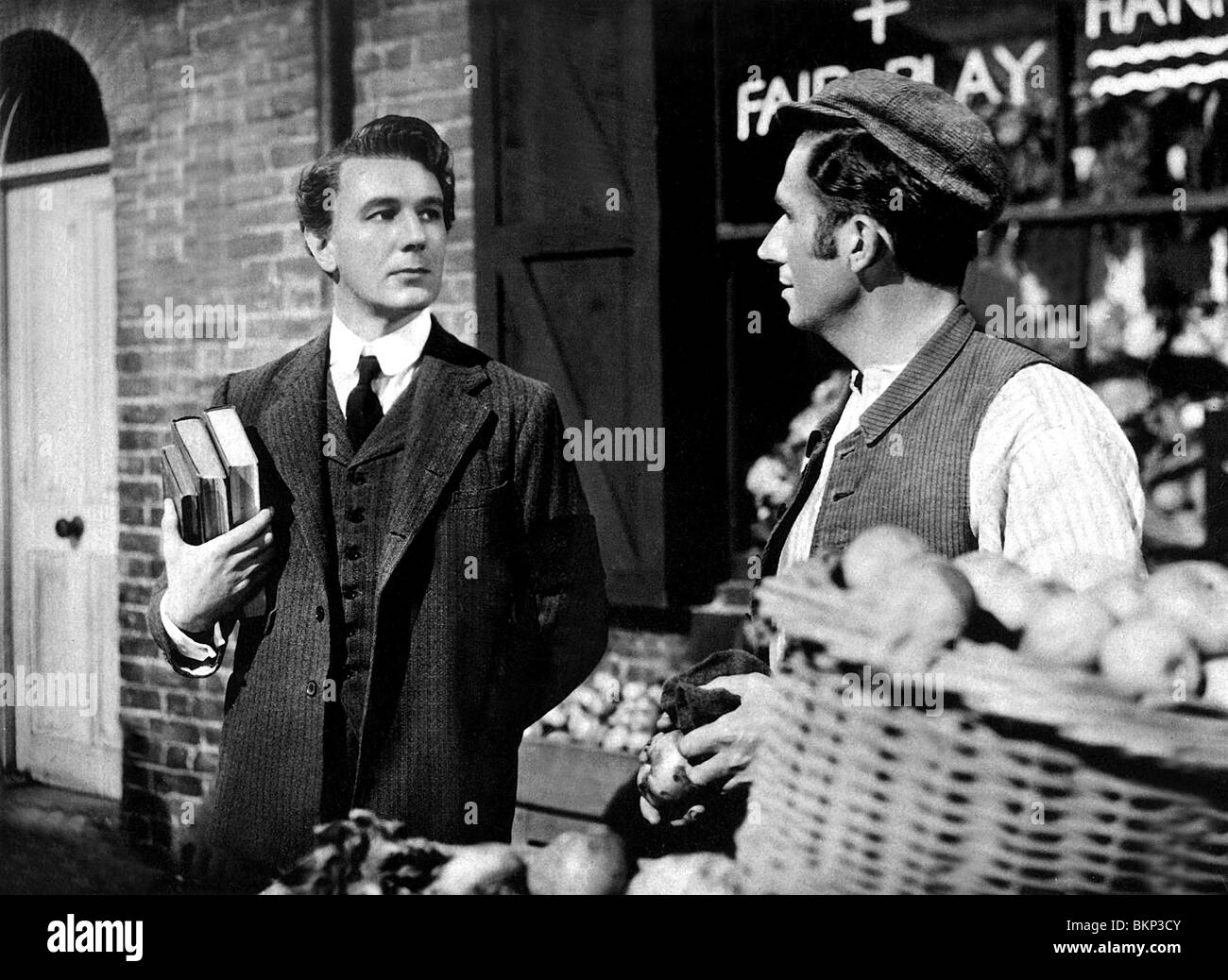 Il FAME è lo sperone (1946) Michael Redgrave, BERNARD MIGLIA FIIS 002 P Foto Stock