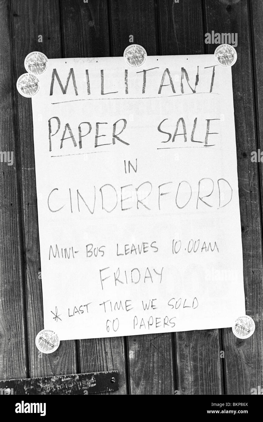 Avviso per i giovani popoli evento al militante dei diritti della gioventù campagna summer camp nella Foresta di Dean Foto Stock