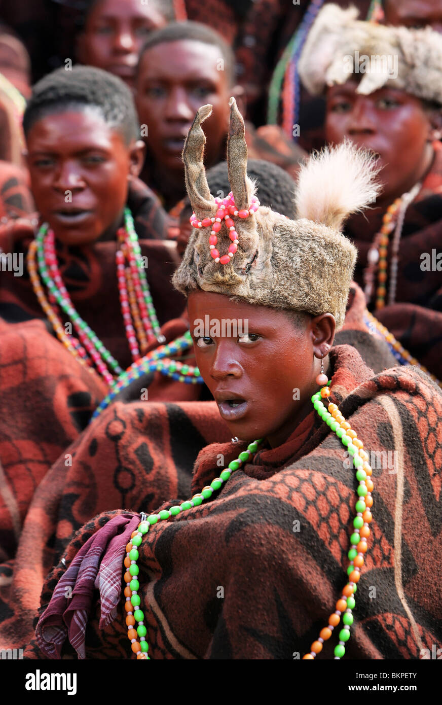 Il Lesotho: Redly composta da giovani uomini di celebrare una festa di iniziazione della loro ammissione nel mondo degli uomini adulti. Foto Stock