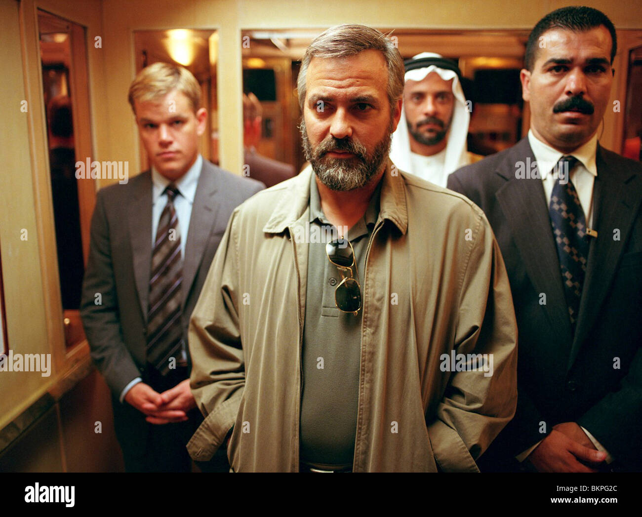 SYRIANA (2005) Matt Damon, George Clooney SYR 001-02 Foto Stock