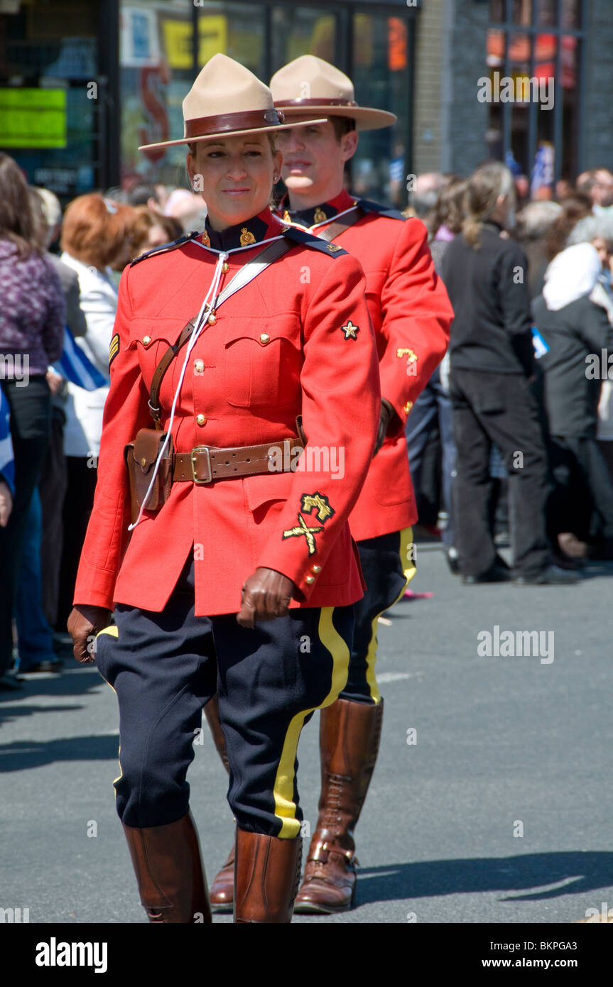 Royal Canadian polizia montata durante la parata in Montreal Foto Stock