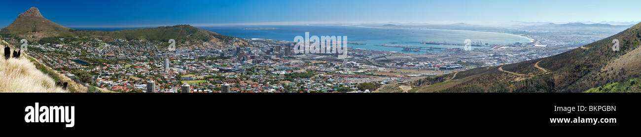 Montaggio panoramica di Cape Town presi da Tafelberg road. Foto Stock