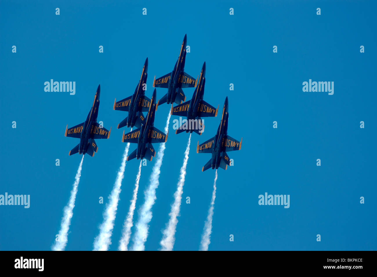 Fotografia di stock di US Navy Blue Angels battenti durante airshow di Marine Corps Air Station Miramar, San Diego, California, Stati Uniti d'America Foto Stock