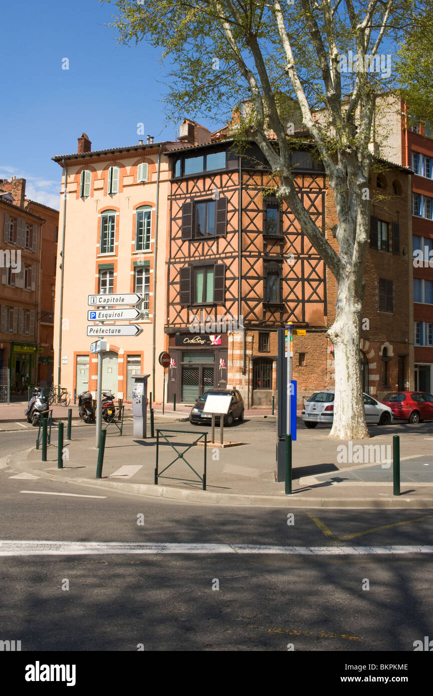 La bella architettura francese di Place du Salin a Toulouse Haute Garonne Midi-Pirenei Francia Foto Stock
