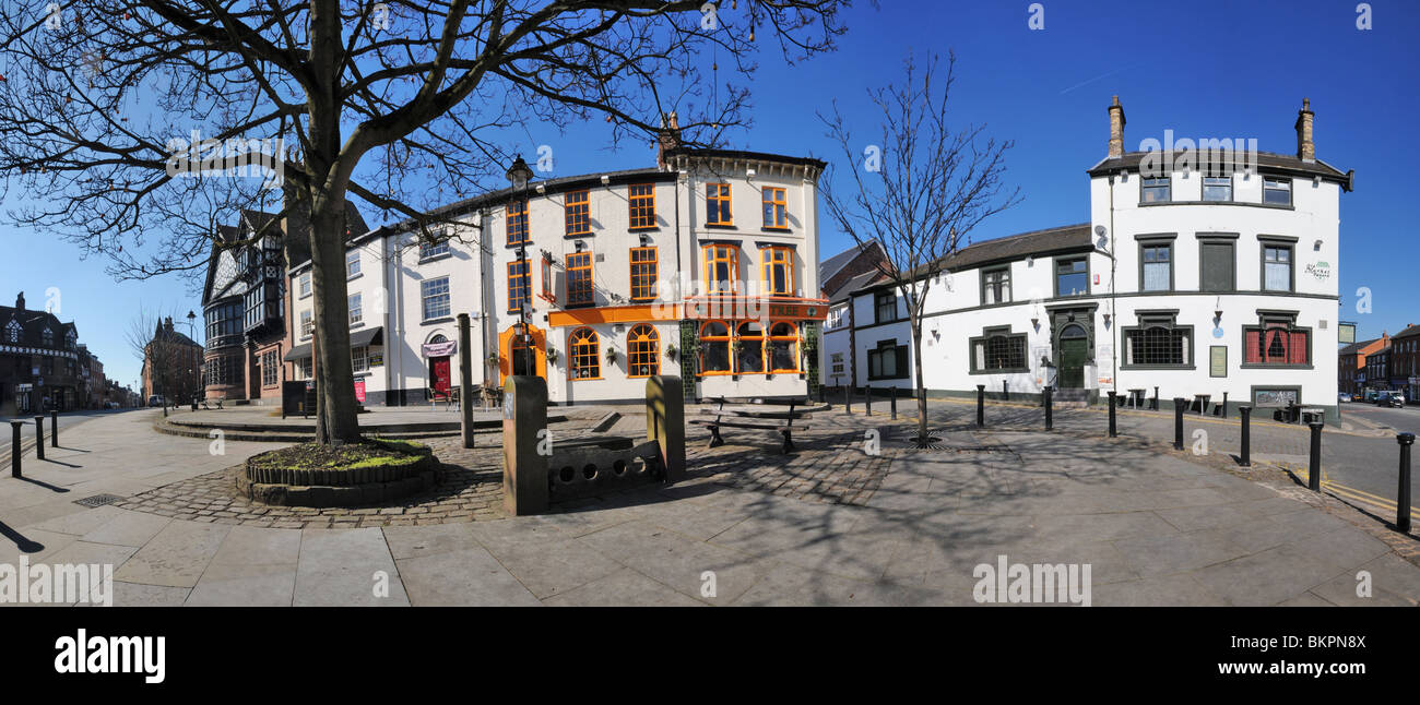 Altrincham stock con ristoranti e osterie dietro Foto Stock