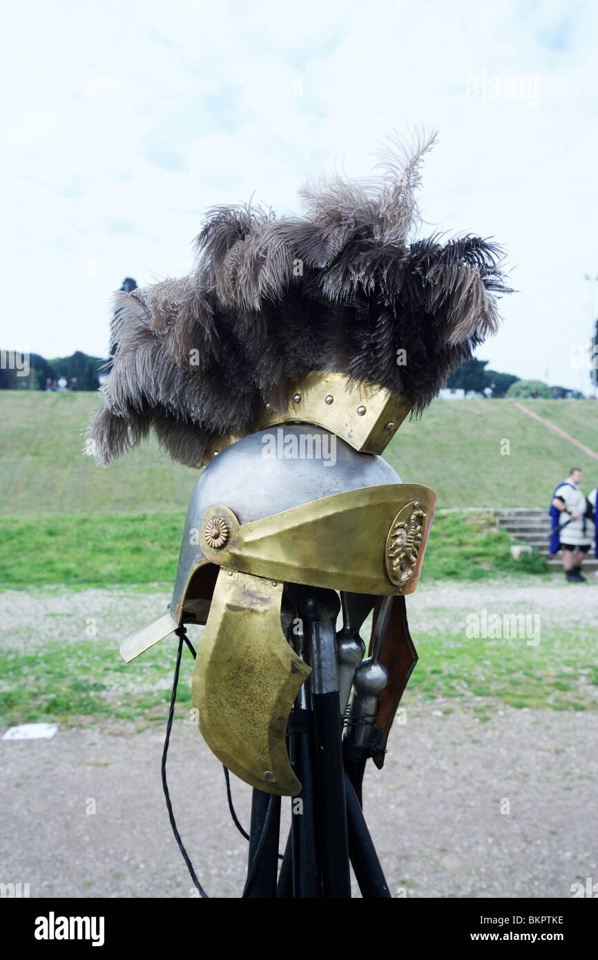 Soldato Romano casco History-Roman re-enactors festival. Foto Stock