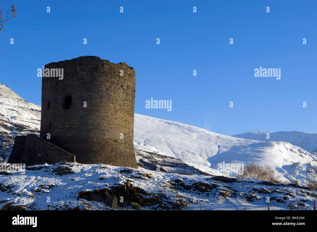 Il Galles, Gwynedd, Snowdonia. Il castello di Dolbadarn uno dei grandi castelli costruiti dal Welsh princes nel XIII secolo. Foto Stock