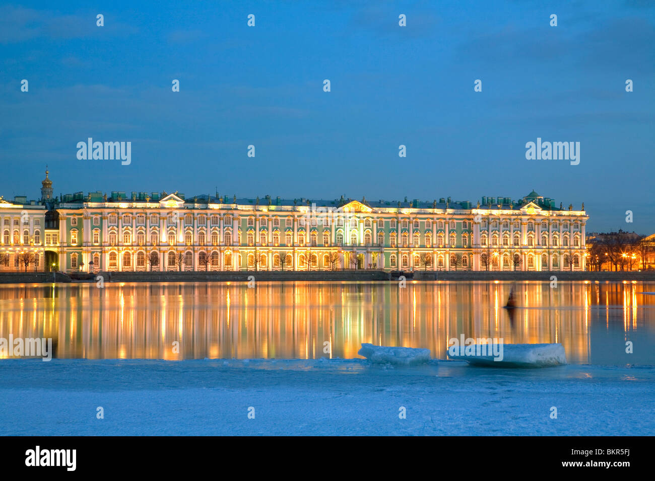 Russia, San Pietroburgo; il Palazzo d'inverno, oggi parte dello Stato Hermitage Museum of Art. Foto Stock