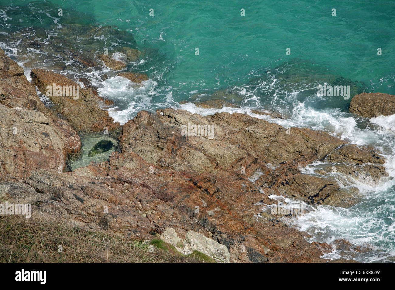 Occhio di rocce vicino Porth Curno Cornovaglia Foto Stock