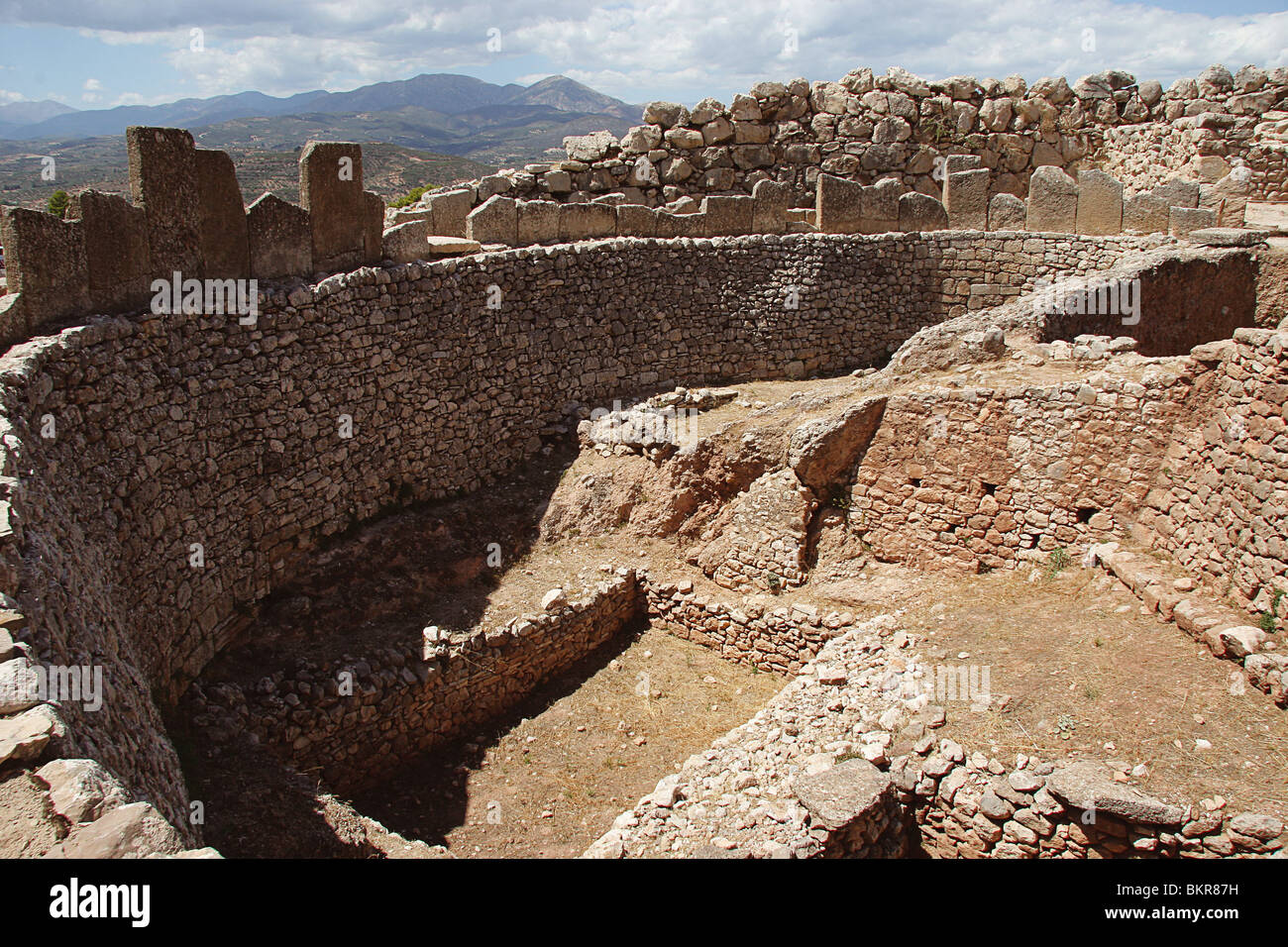 Micene. Antica città della Grecia. Tombe reali. Grave cerchio A e B. Micene Acropolis. Argolis. 1600 -1100 B.C. La Grecia. Foto Stock