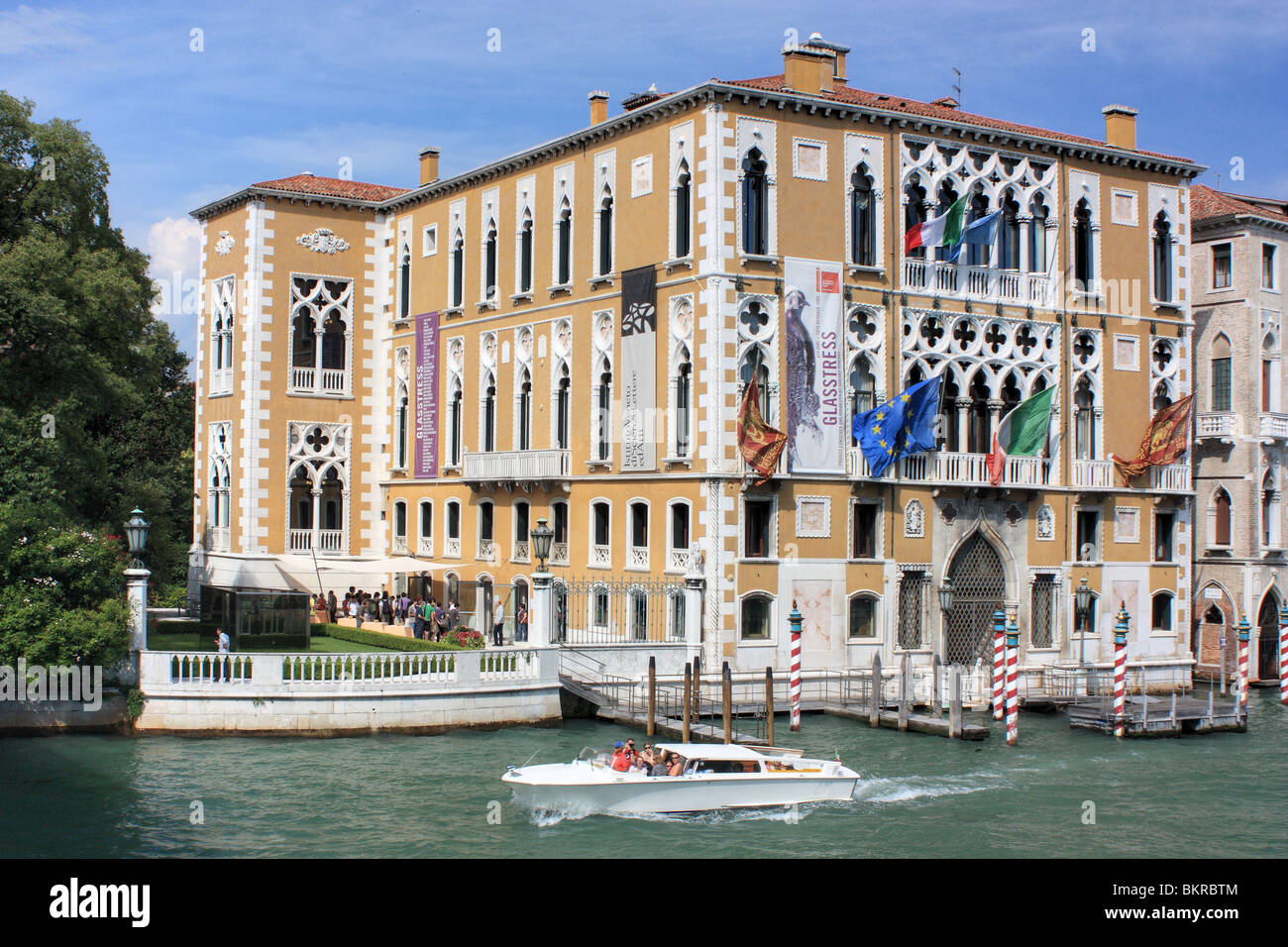 Palazzo Cavalli-Franchetti presso il Grand Canal, Venezia, Italia. Home l'Istituto Veneto di Scienze, Lettere ed Arti. Foto Stock