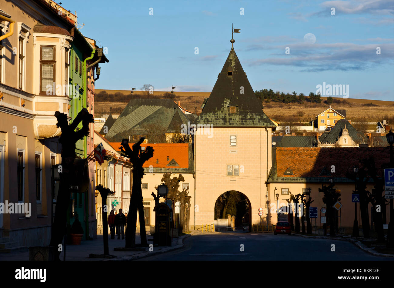 La Slovacchia, cancello che conduce al centro storico di Levoca Foto Stock