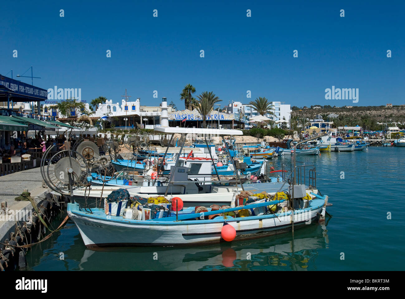 Barche da pesca in porto Liminaki, Ayia Napa, Cipro Foto Stock