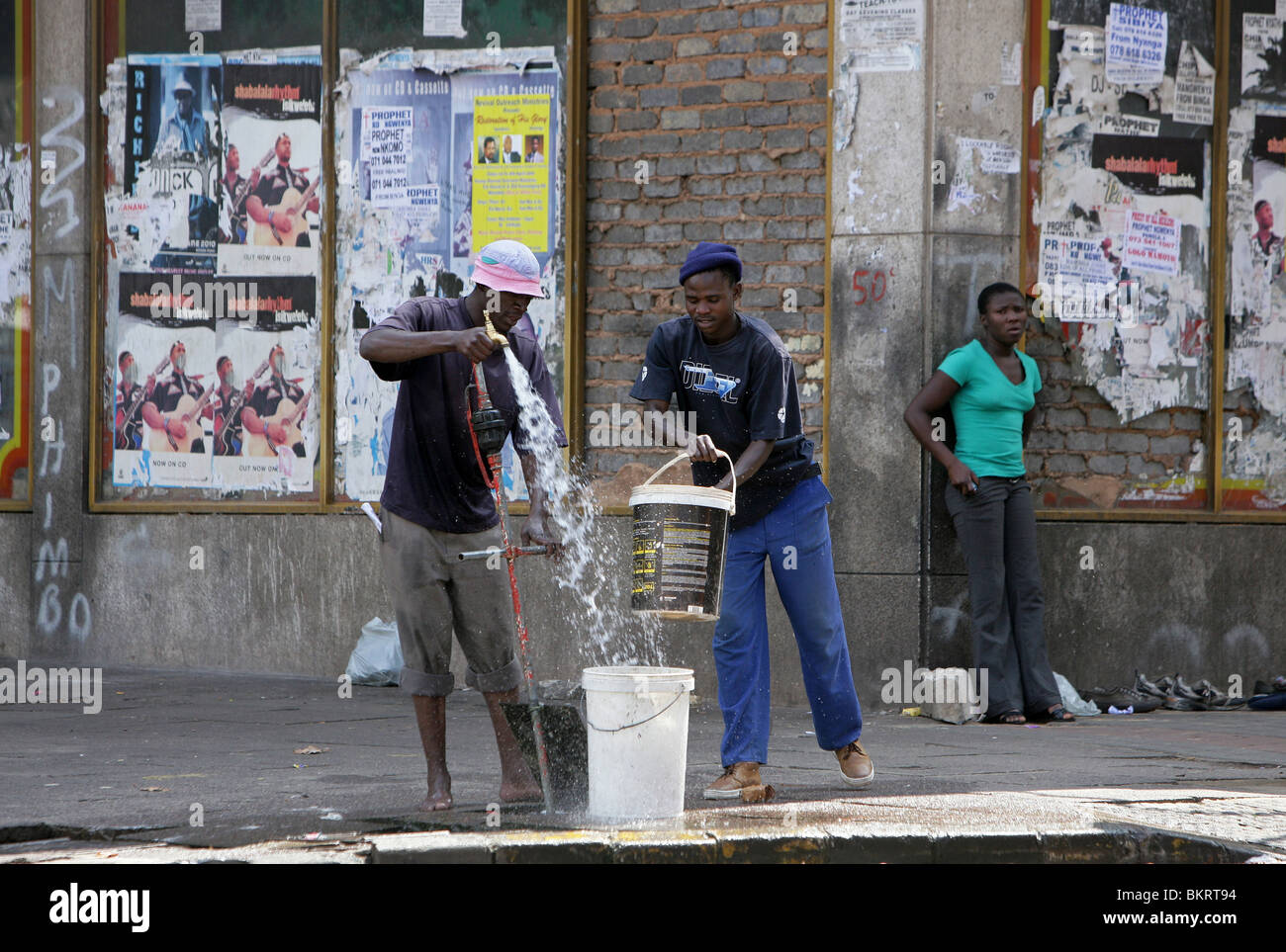 Streetlife nel distretto Hillbrow, Johannesburg, Sud Africa Foto Stock