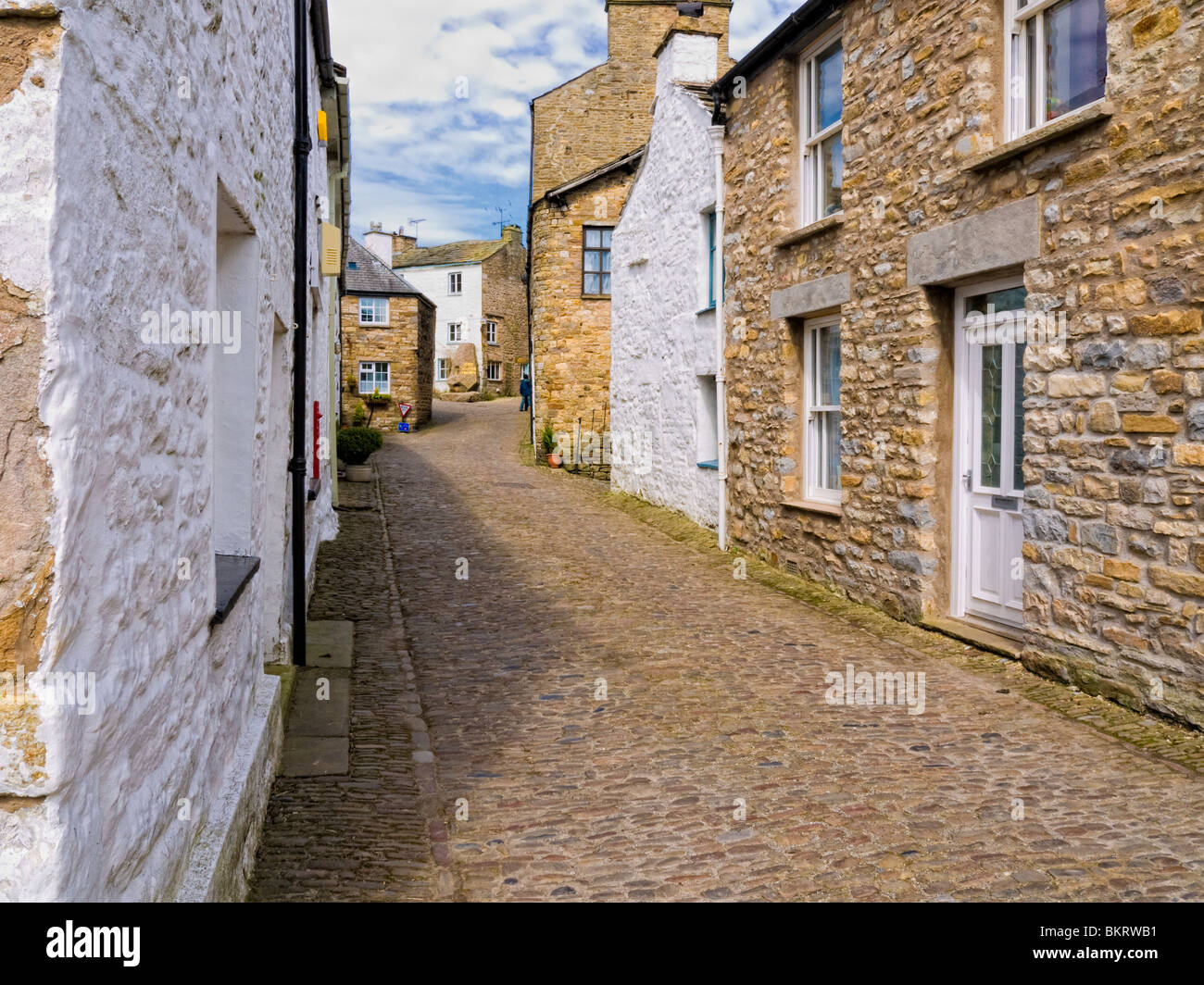 Strada di ciottoli Village Center Dent Dentdale Yorkshire Dales National Park Foto Stock