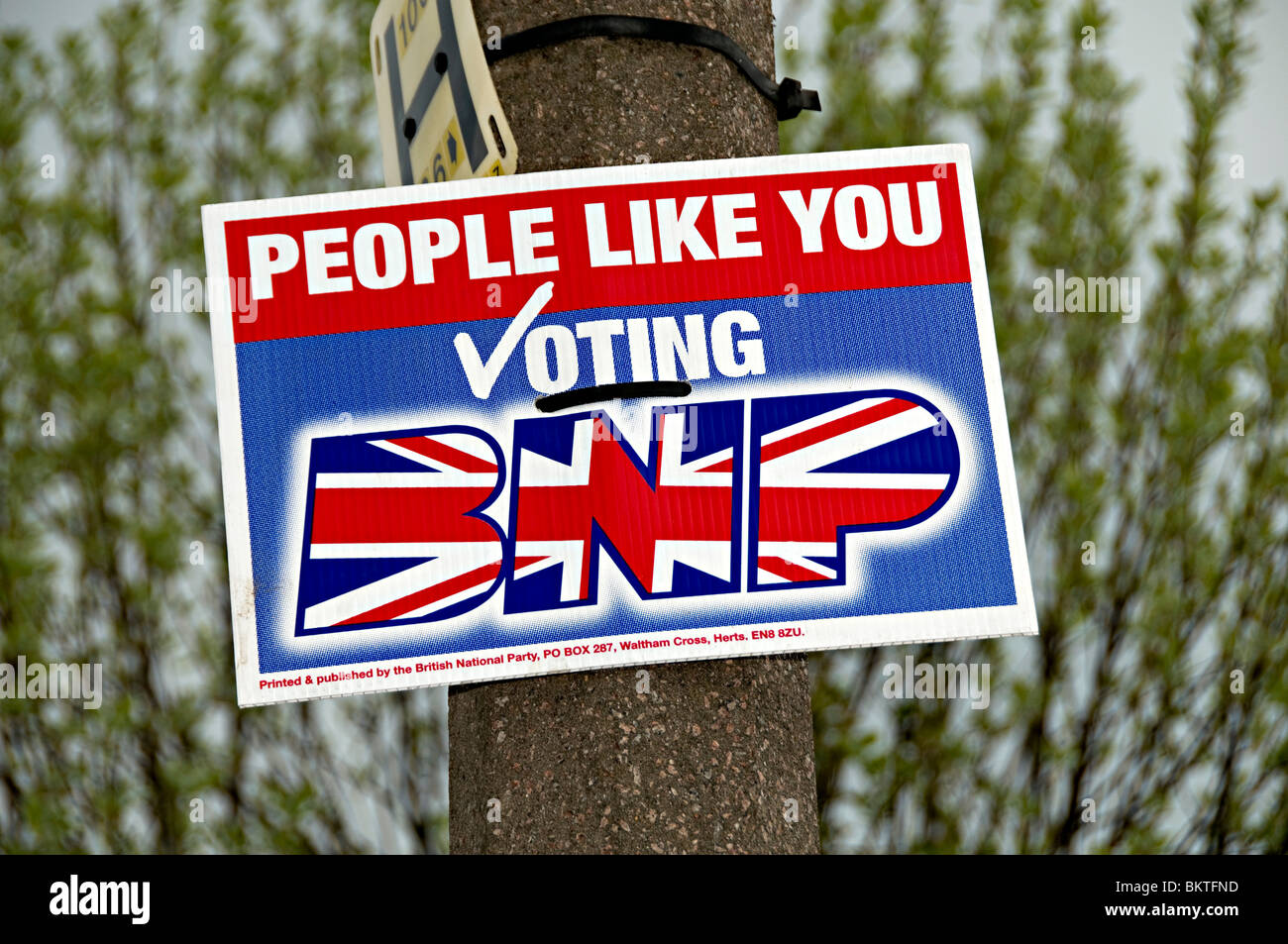 La BNP British National Party voto i segni del Regno Unito le elezioni nazionali il 6 maggio 2010. Il bnp sono una estrema destra razzisti party Foto Stock