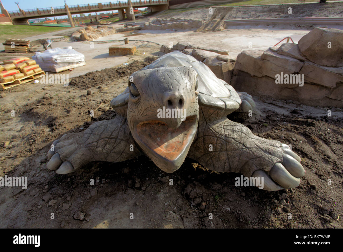 Turtle scultura in park in costruzione. Foto Stock