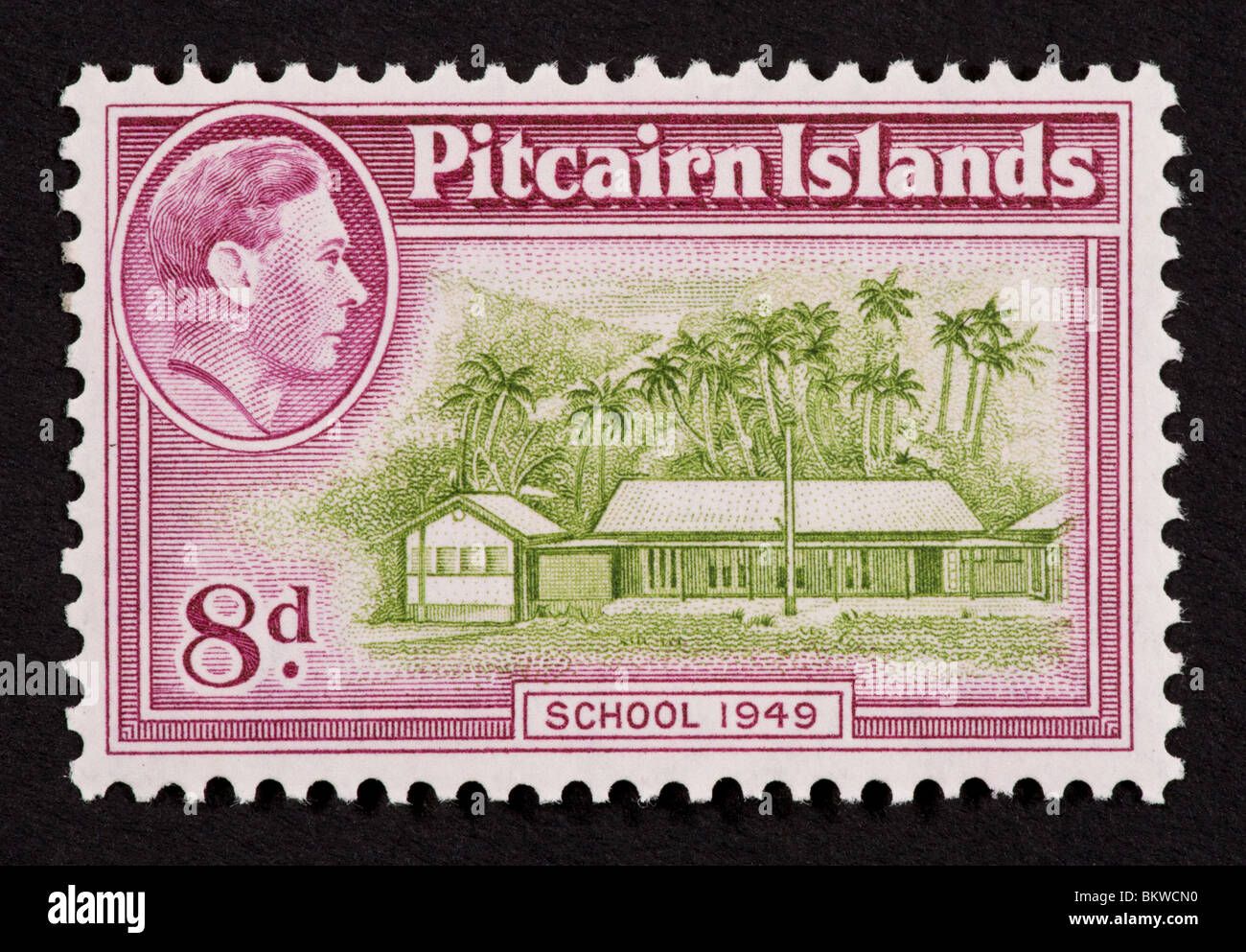 Francobollo da Isole Pitcairn raffigurante il re George VI e una scuola casa dal 1947 Foto Stock