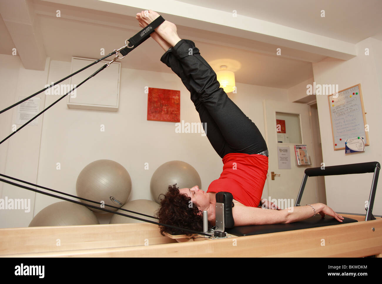 Delle donne che esercitano. Foto Stock