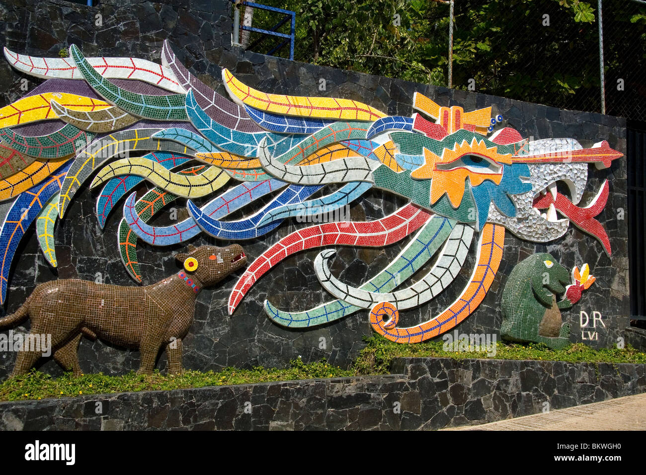 Mosaico illustrazione creata da Diego Rivera lungo la parete esterna della Casa dei Venti a Acapulco, Guerrero, Messico. Foto Stock