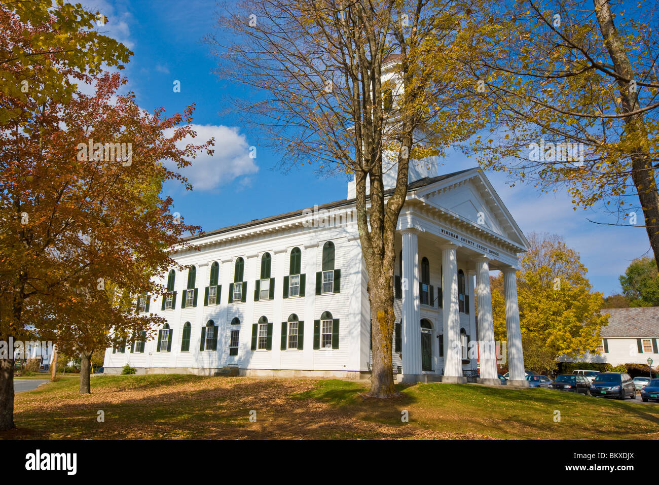 La storica Windham County Courthouse in Newfane, Vermont. Caduta. Foto Stock