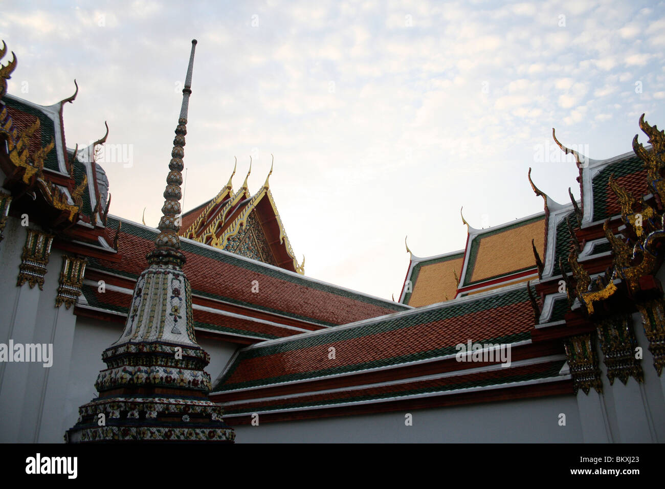 Tetto di un tempio in Thailandia, Bangkok Foto Stock