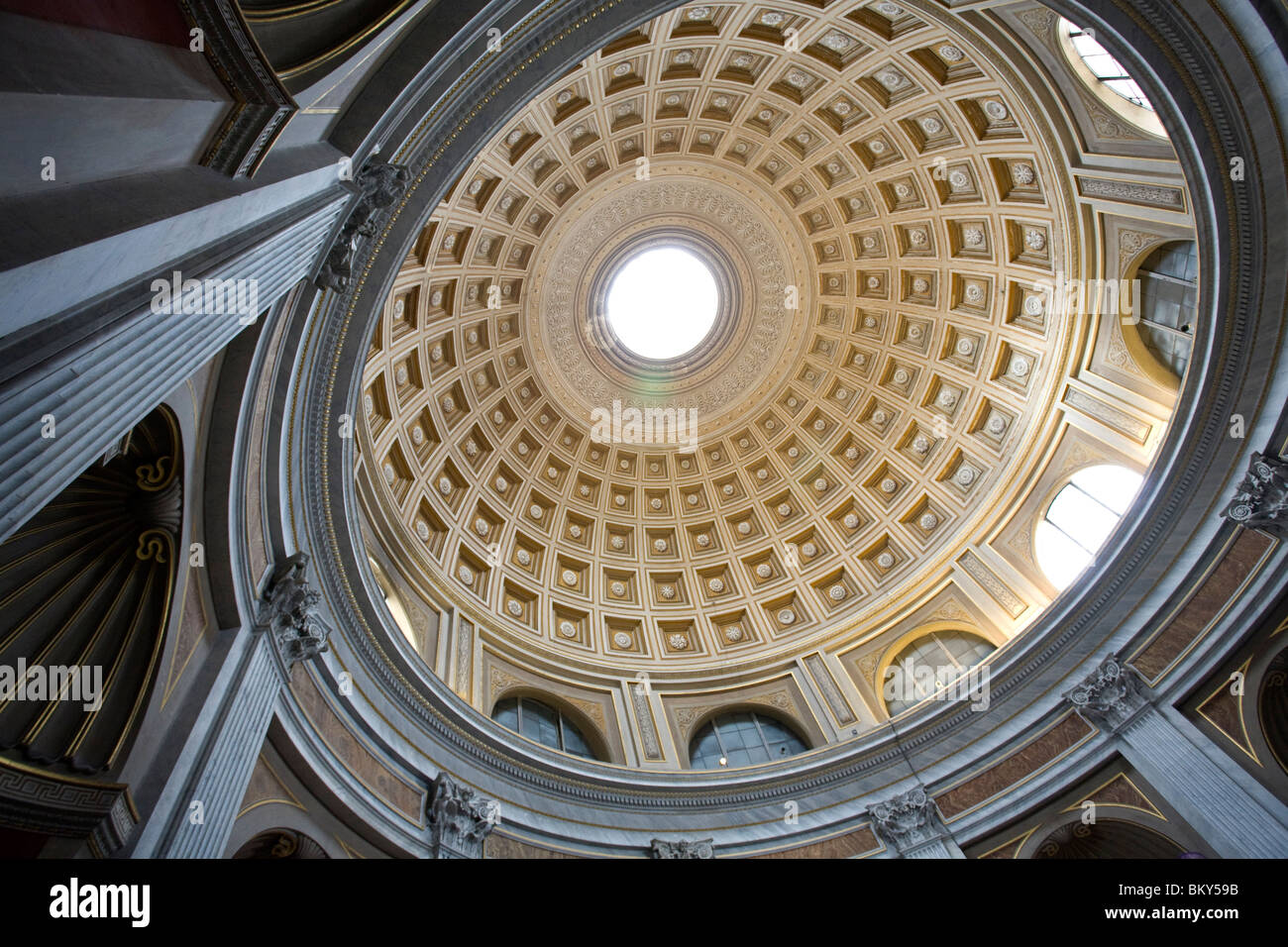 La cupola di San Pietro Foto Stock