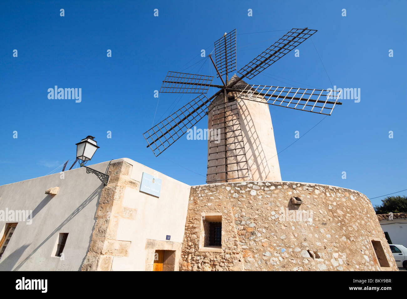 Storico mulino di Es Jonquet presso il centro storico di Palma di Maiorca, isole Baleari, Mare mediterraneo, Spagna, Europa Foto Stock