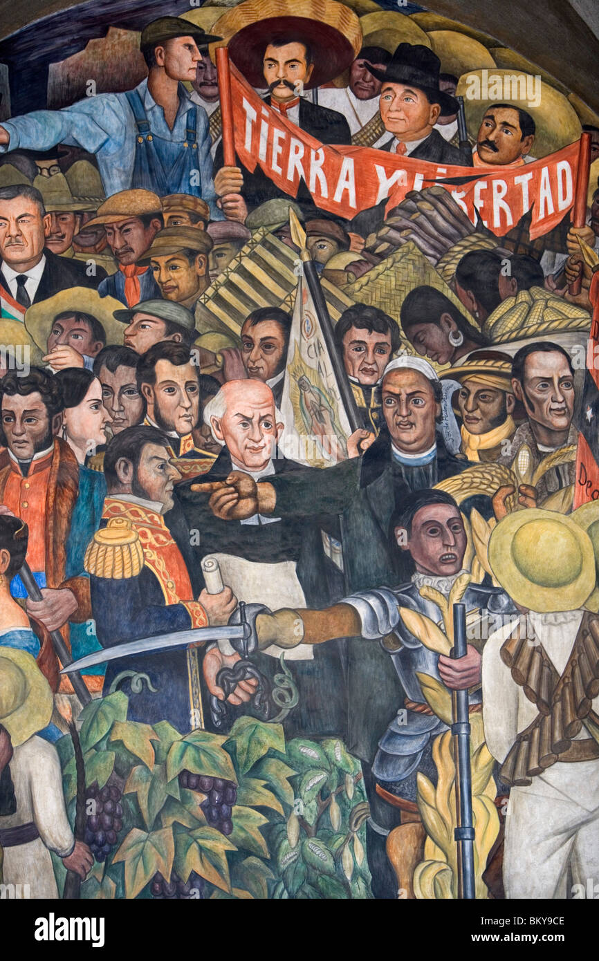 Diego Rivera il ciclo di pitture murali Messico en la Historia del palazzo nazionale di Città del Messico, qui un dettaglio di El campesino oprimi Foto Stock