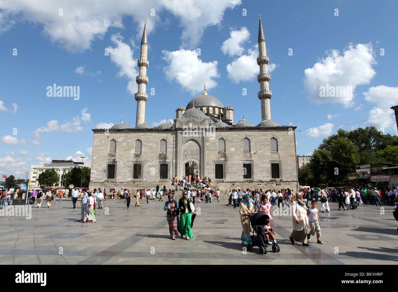 La Moschea Yeni, Nuova Moschea o Moschea del Sultano valido? nel quartiere Eminonu di Istanbul, Turchia. Foto Stock