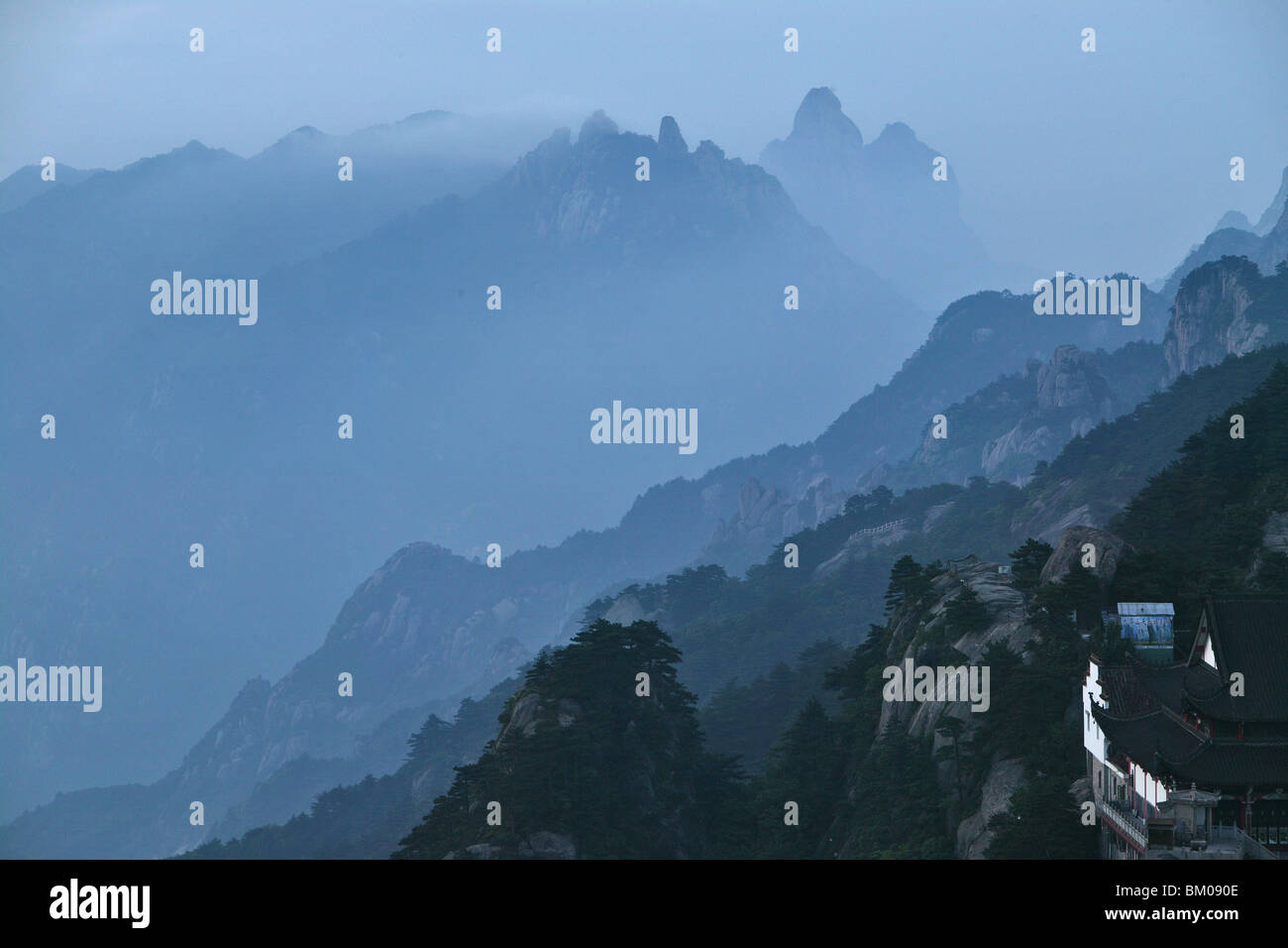 Tian Tai Feng Monastero, Jiuhuashan, Monte Jiuhua, montagna di nove fiori, Jiuhua Shan, provincia di Anhui, Cina e Asia Foto Stock