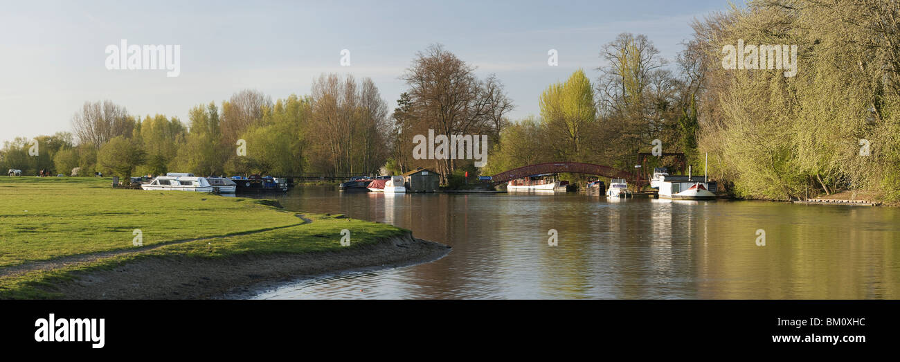 Bossom il cantiere sul Fiume Tamigi all'alba, Porta Prato, Oxford, Regno Unito Foto Stock