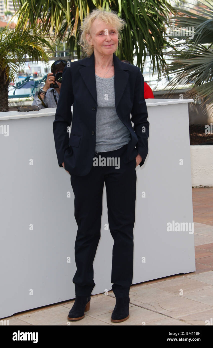 CLAIRE DENIS LA GIURIA Un Certain Regard PHOTOCALL CANNES FILM FESTIVAL 2010 PALAIS DES FESTIVAL CANNES Francia 13 Maggio 2010 Foto Stock