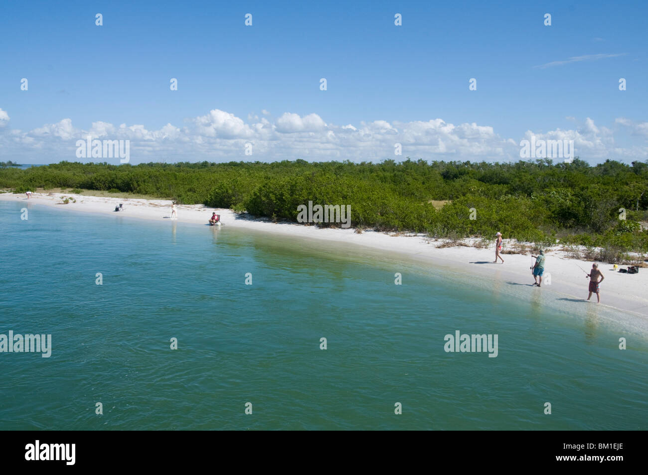 Acqua dividendo Captiva e Sanibel Island, Sanibel sulla destra, costa del Golfo della Florida, Stati Uniti d'America, America del Nord Foto Stock