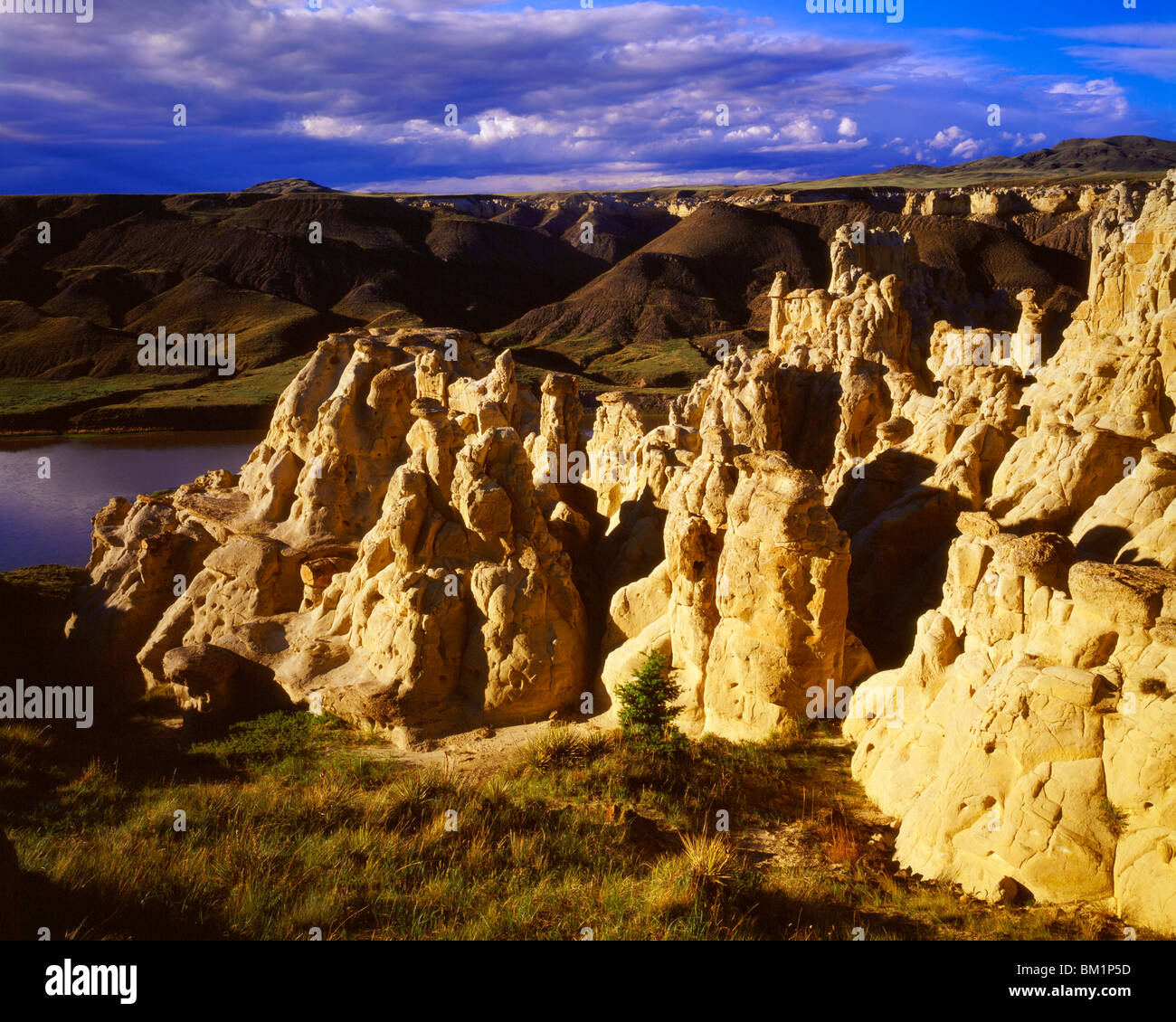 Forme di erosione in scogliere bianche dal fiume Missouri Missouri superiore si rompe il Monumento Nazionale di Lewis e Clark Trail Montana Foto Stock