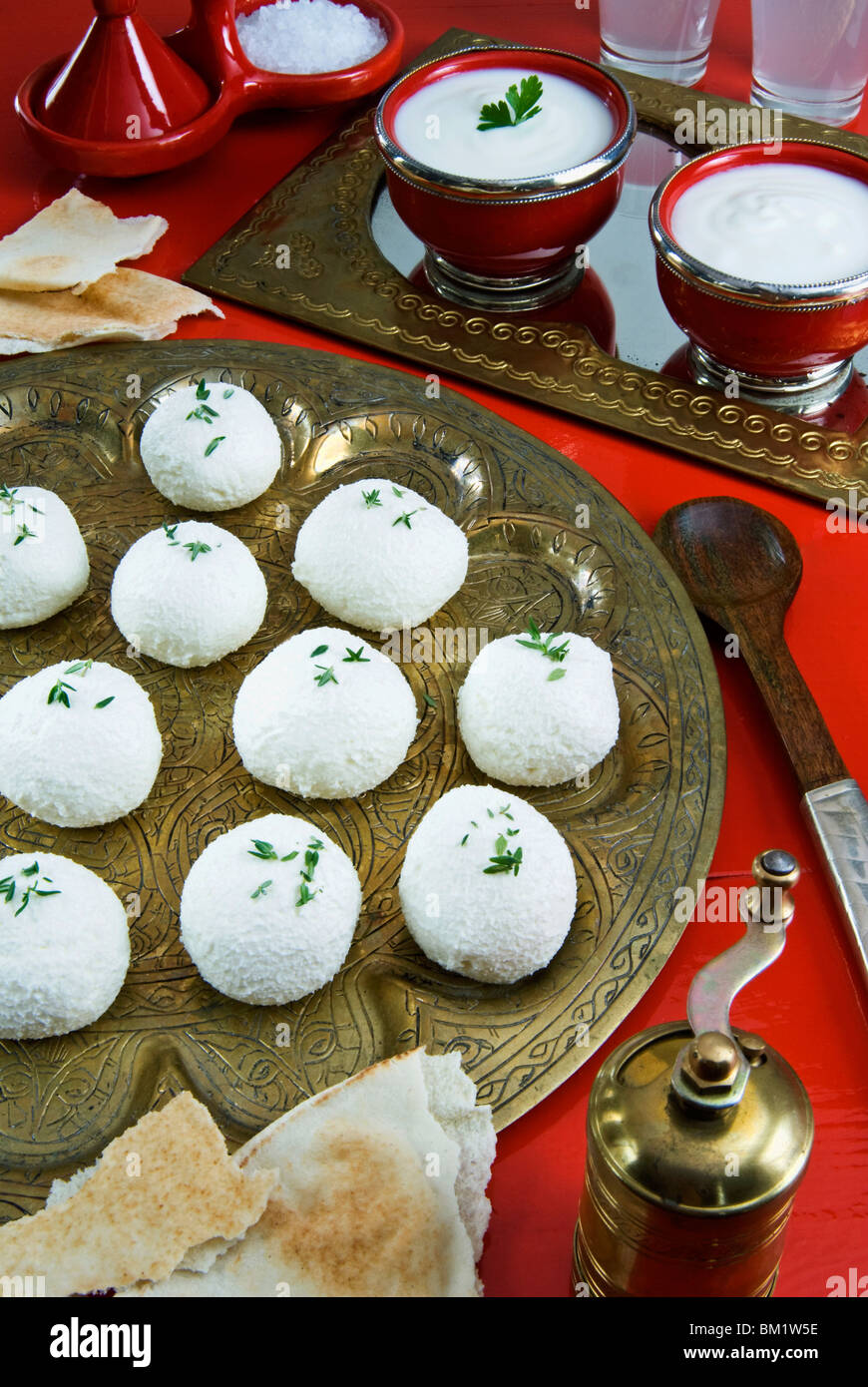 Labna, yogurt, formaggio, ristoranti mediorientali, Egitto, Africa Settentrionale, Africa Foto Stock