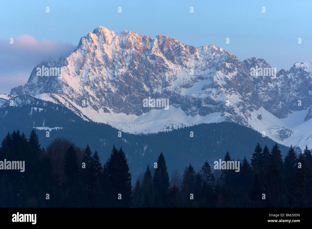 Montagne Karwendel al tramonto Foto Stock