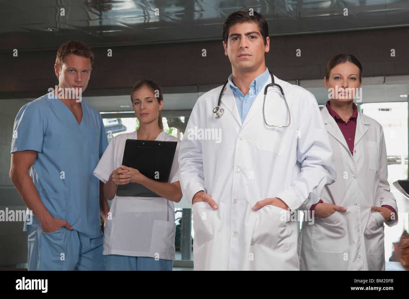 Ritratto di medici e infermieri Foto Stock