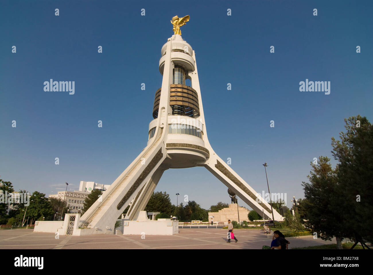 Arco della Neutralità, Ashgabad, Turkmenistan, Asia Centrale, Asia Foto Stock