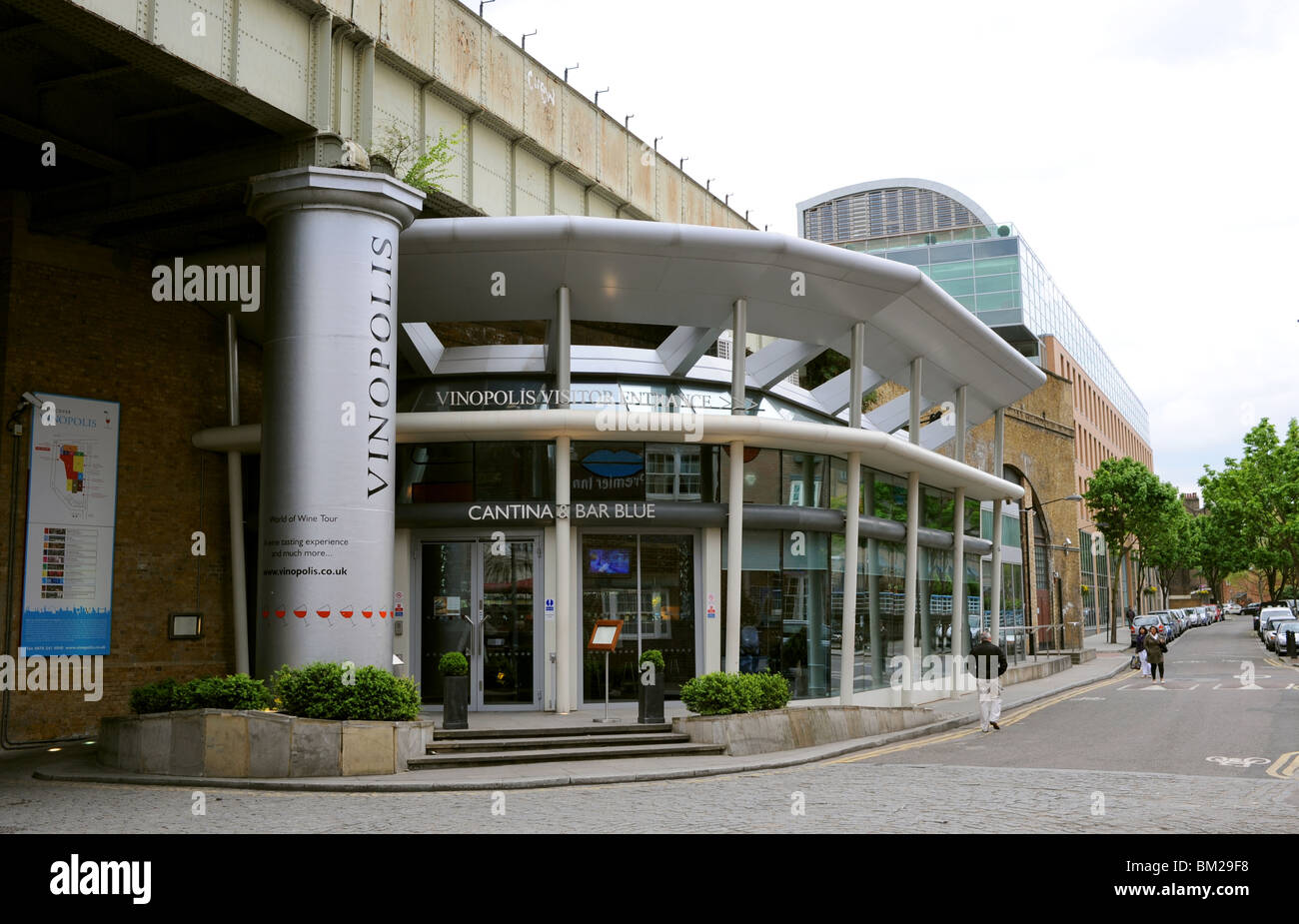 The Vinopolis Wine Centre by Borough Market nel centro di Londra, Regno Unito - 2010 Foto Stock