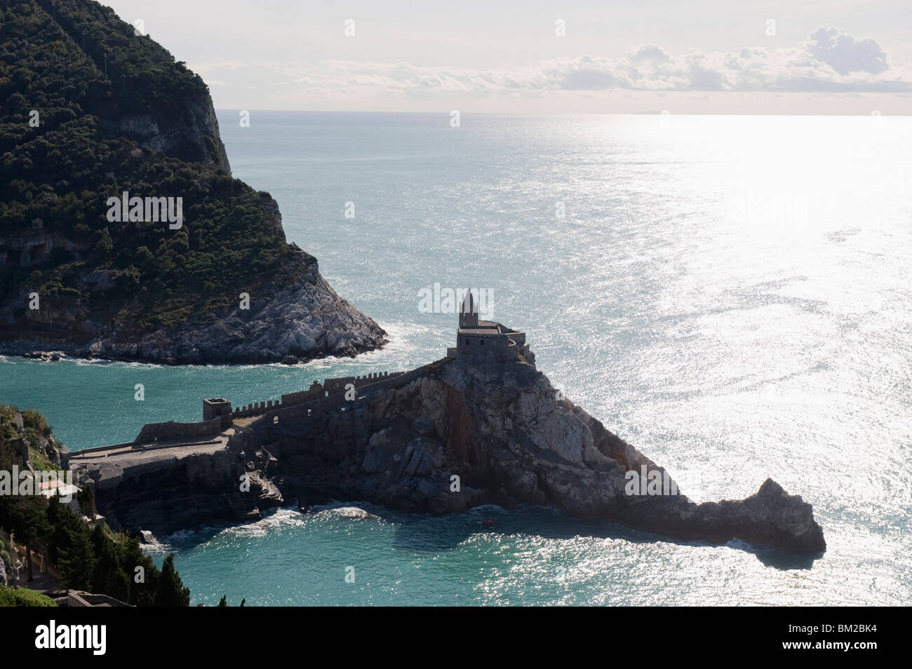 Clifftop chiesa, Porto Venere e Cinque Terre, Sito Patrimonio Mondiale dell'UNESCO, Liguria, Italia Foto Stock