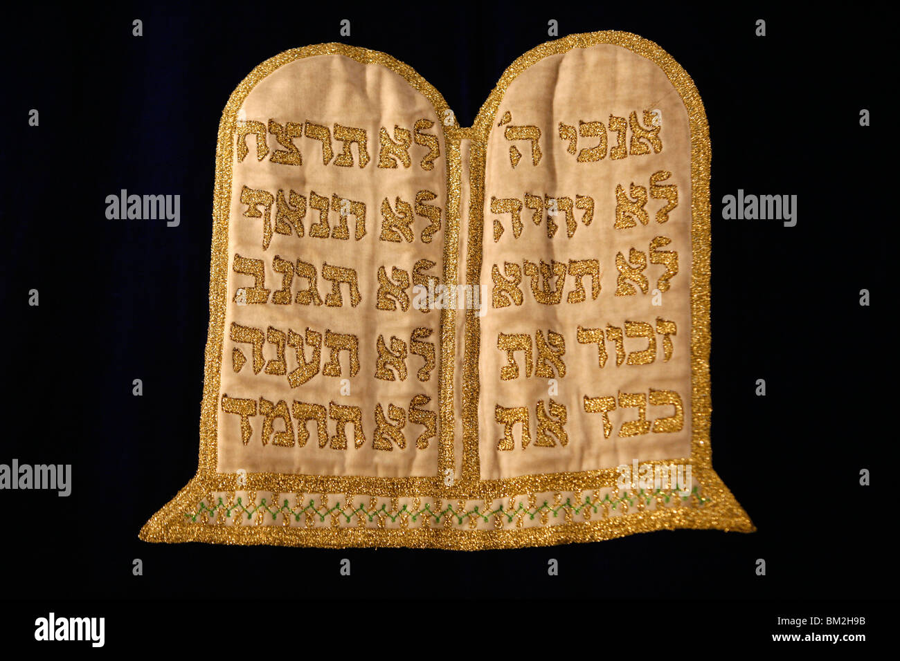 Tavole della Legge ricami in Sinagoga Stadttempel, Vienna, Austria Foto Stock