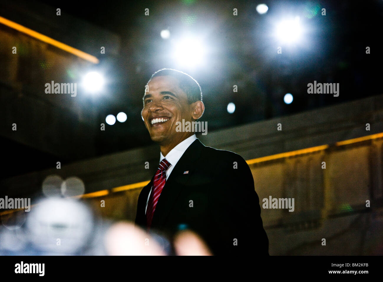 Barack Obama prende allo stadio Foto Stock