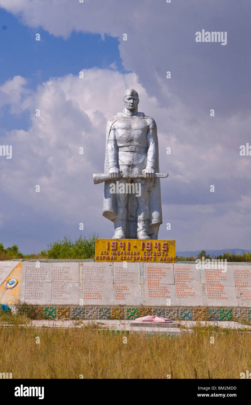 Il Memoriale della Seconda Guerra Mondiale, Torugart, Kirghizistan Foto Stock