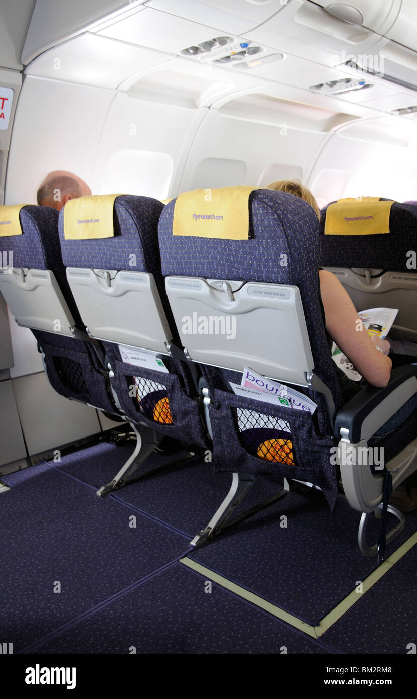 Cabina di un aereo passeggeri su un aeromobile Airbus velivoli a getto Foto Stock